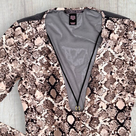 VIctoria's Secret Strappy Snake Skin Teddy Bodysuit Sexy Thong Sheer Mesh Back L - Picture 2 of 3